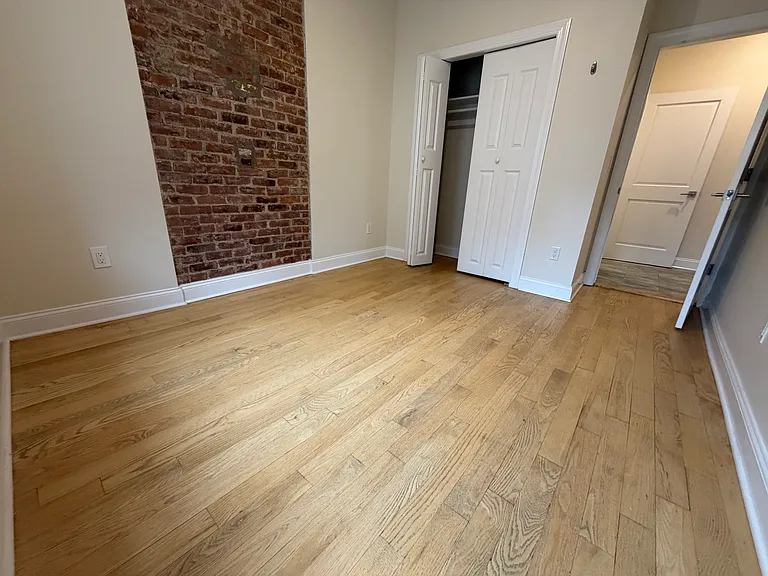 84 Van Wagenen Ave #2R — Photo 10