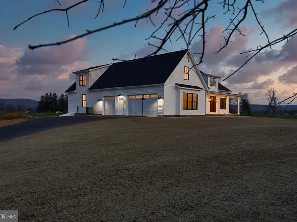 1 Peyton Dr, Carlisle, PA 17015