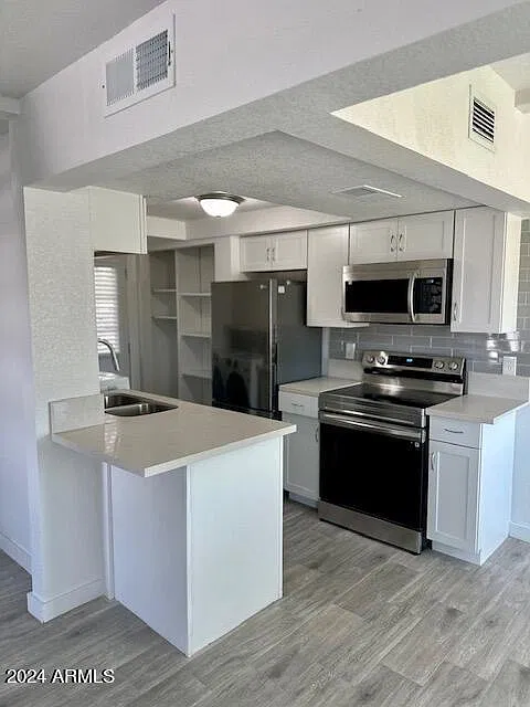 2 bed, 1.5 bath, 968 sqft, $1,495 — Photo 3