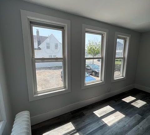 3rd image of 22 Lawrence Ave #5