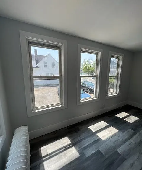 22 Lawrence Ave #5 — Photo 3
