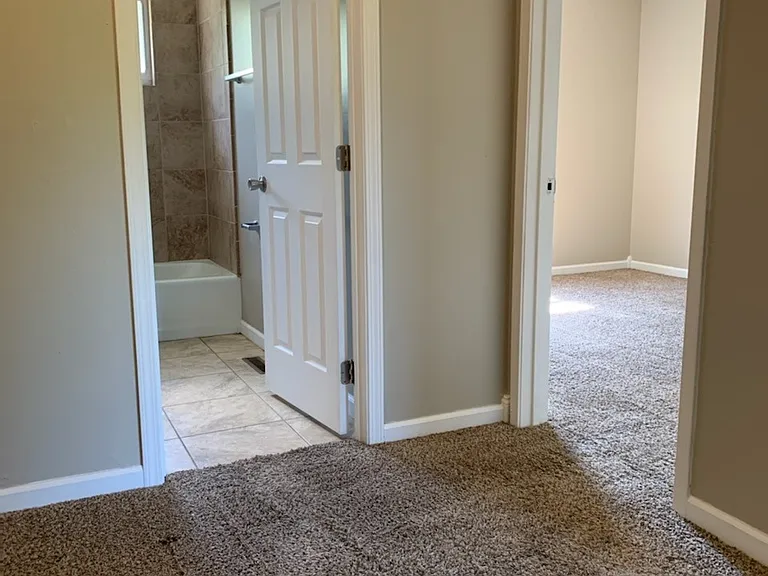 Oakcrest Apartments — Photo 19