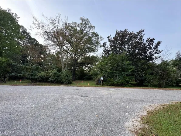 2317 Firman St, Chesapeake, VA 23323