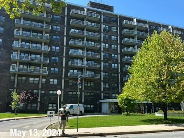 1100 Clove Rd APT 6E, Staten Island, NY 10301