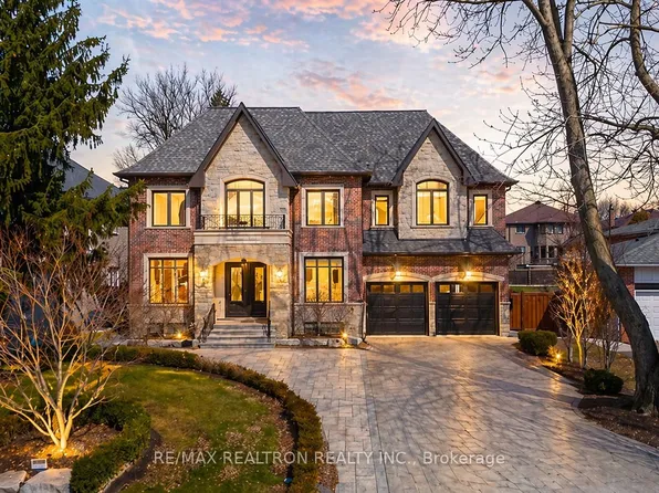 74 Yongehurst Rd, Richmond Hill, ON L4C 3T2