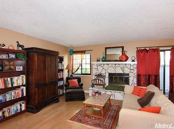 3rd image of 7409 Auburn Oaks Ct APT C