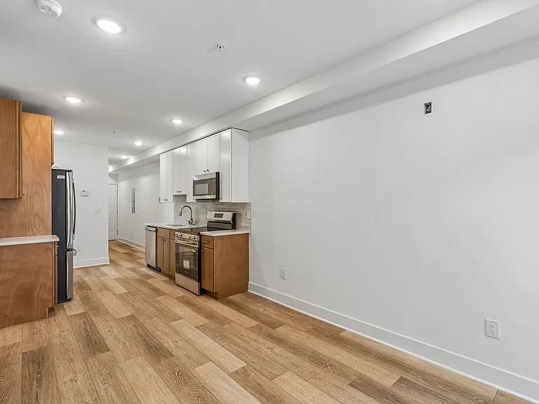 Brand New Luxury Apartments West Philly — Photo 27