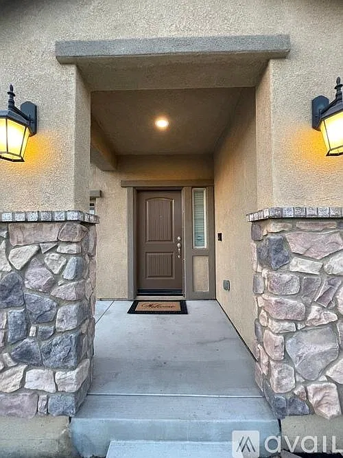 16784 Olive Tree Ln — Photo 2