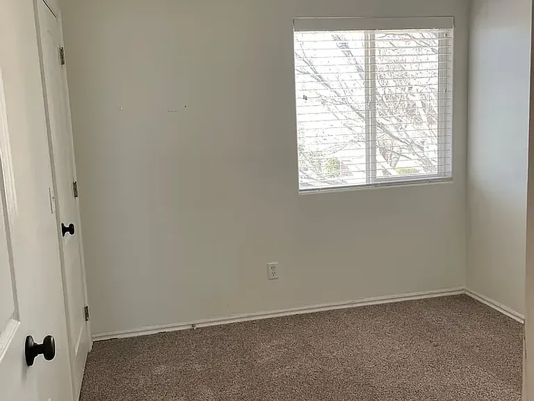 441 E Sunland Dr #26 — Photo 9