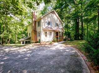562 Brush Hollow Ct, Stone Mountain, GA 30087