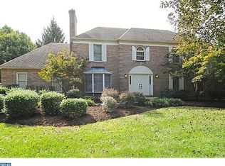 19 Highview Ln, Yardley, PA 19067