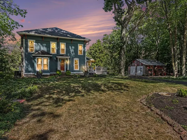 8967-18 Mile Rd NE, Cedar Springs, MI 49319