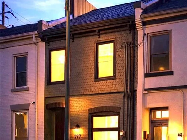 277 Main St W, Hamilton, ON L8P 1J7