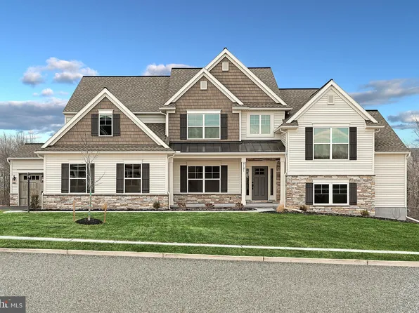 5121 Pamela Dr, Harrisburg, PA 17112