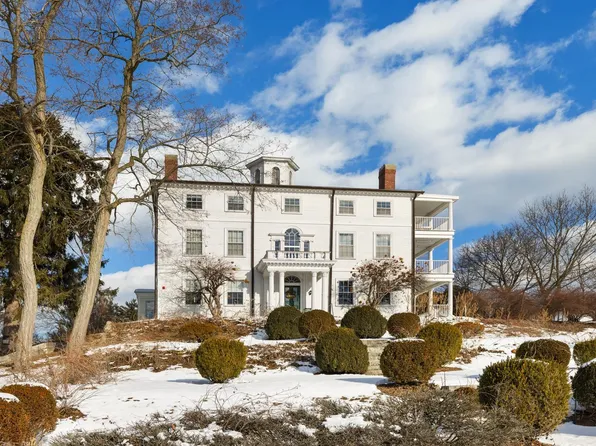 525 MAPLEWOOD Avenue #9, Portsmouth, NH 03801