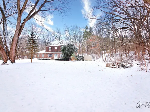 21370 N Highwood Rd, Kildeer, IL 60047