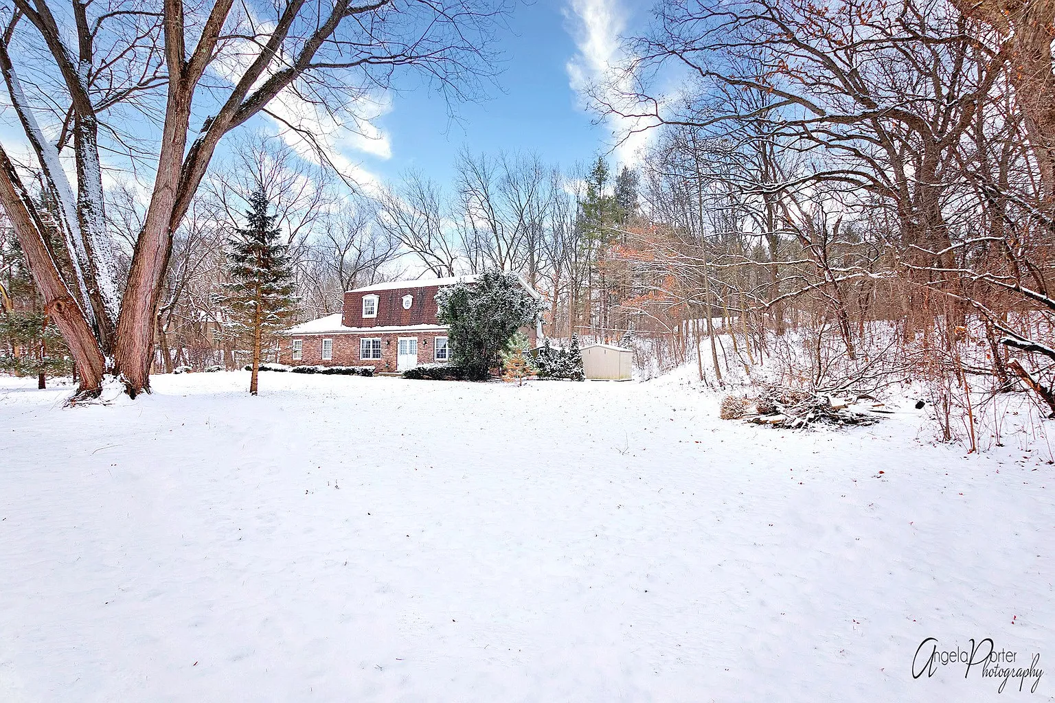 21370 N Highwood Rd photo 1
