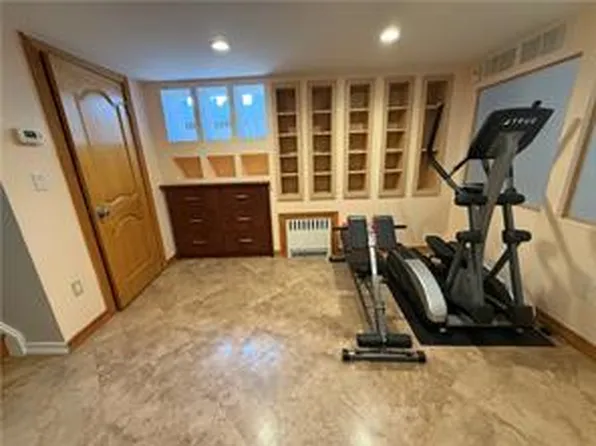 2613 East 65th Street image 26 of 31