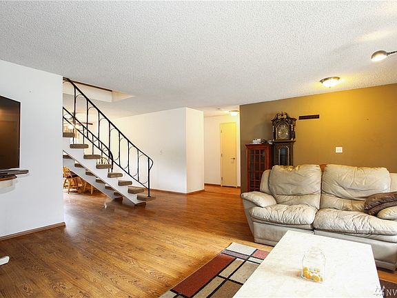 3rd image of 3057 SE Forest Villa Ct