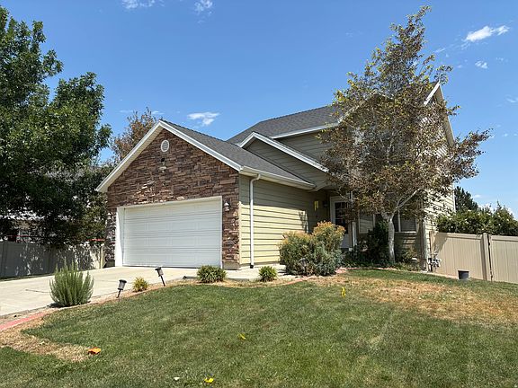 2nd image of 1914 N Thompson Pl W