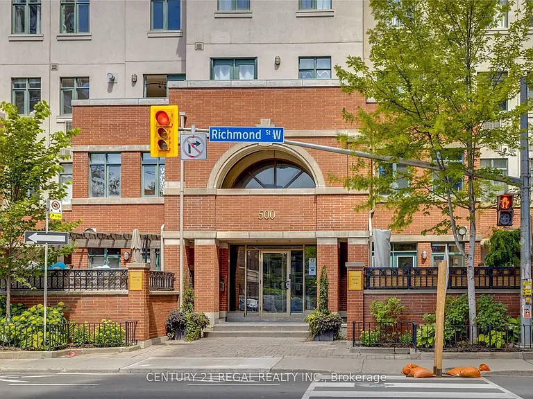 500 Richmond St W #Penthouse 24 — Photo 2
