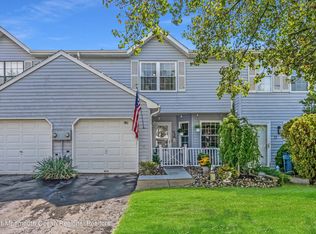 30 Mariners Cv, Freehold, NJ 07728