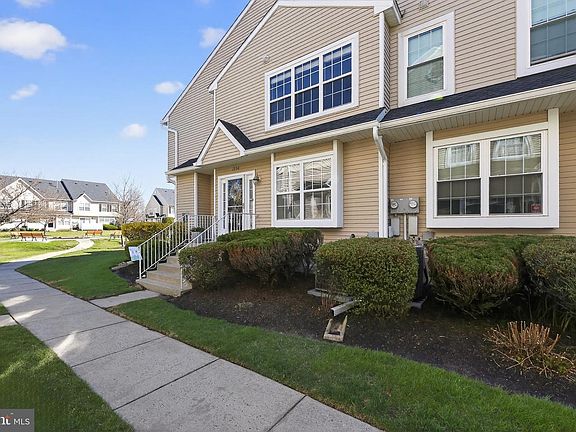 2nd image of 1704 Delancey Way