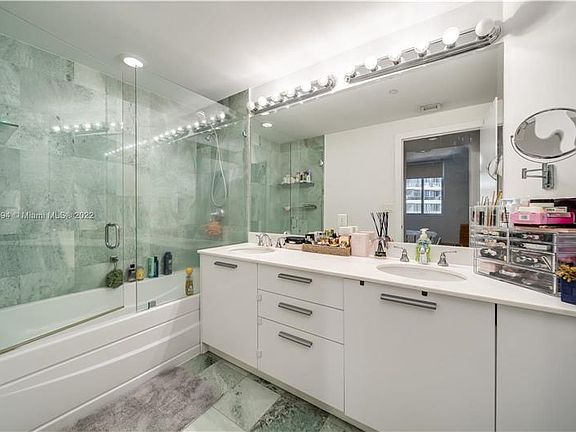 3rd image of 1050 Brickell Ave APT 2614
