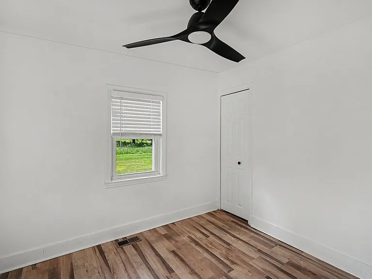 5380 Center St — Photo 13