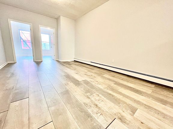 4th image of 1836 Park Pl #2