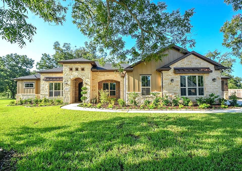1st image of 32823 Woodfern Ct