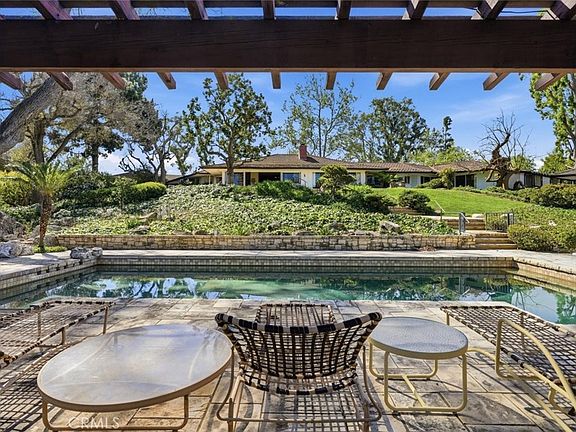 2nd image of 100 Saddleback Rd