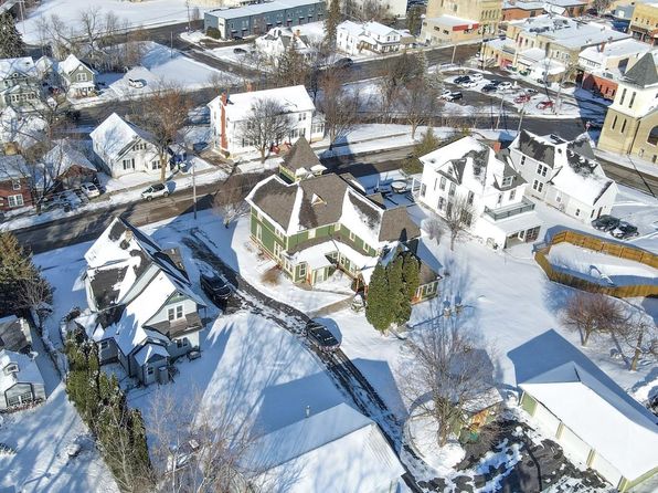 205 State St, Ripon, WI 54971