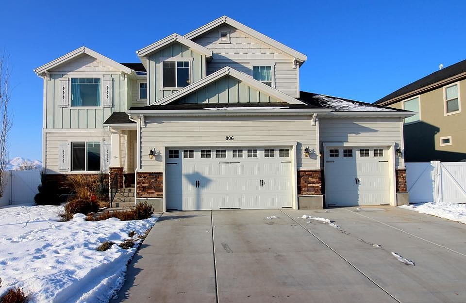 1st image of 806 S Willow Park Dr