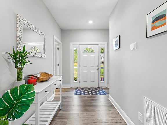 5th image of 229 Egret Point Dr