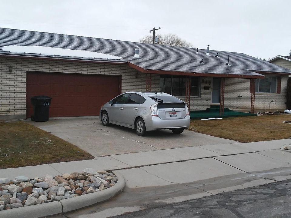 1st image of 878 Douglas Dr