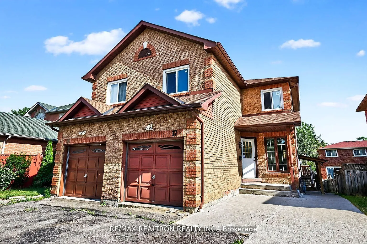 17 Lenthall Ave photo 1