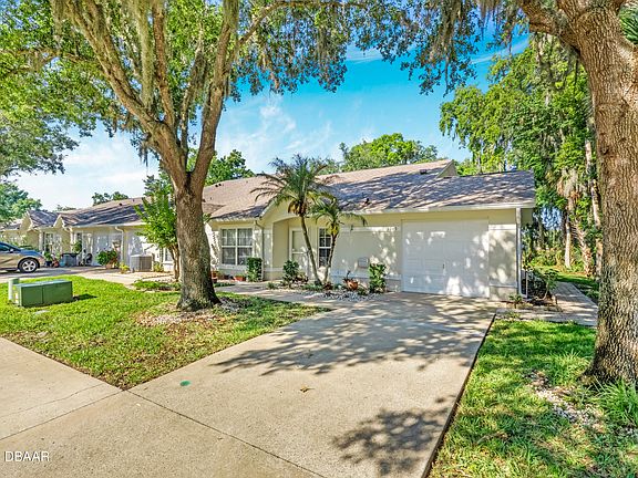 2nd image of 3005 Oak Hammock Dr