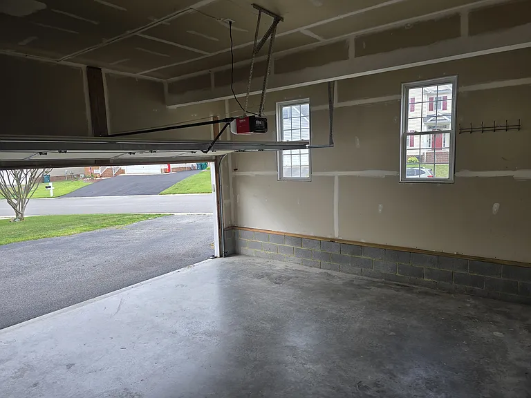 9521 Pine Trails Ct — Photo 33