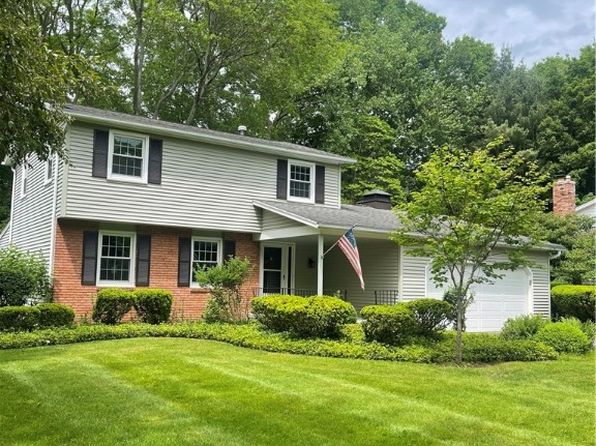 30 Fairfield Dr