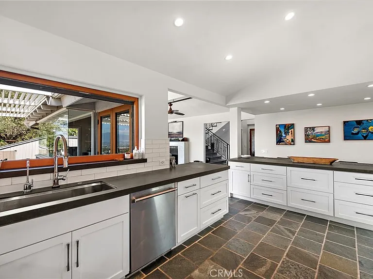 3085 Nestall Rd — Photo 8