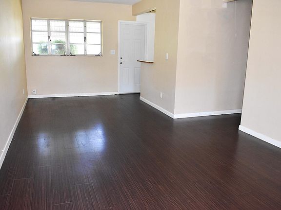 4th image of 1005 Macy St