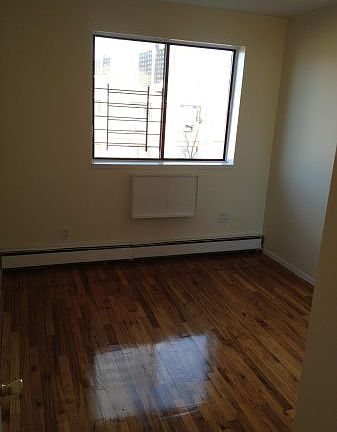 2nd image of 1115 E 224th St