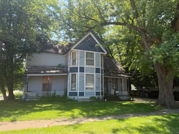 608 N Cherry St, Morrison, IL 61270