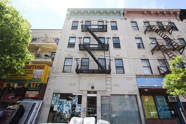 Rented by TheRealEstateCompany.com LLC | media 13