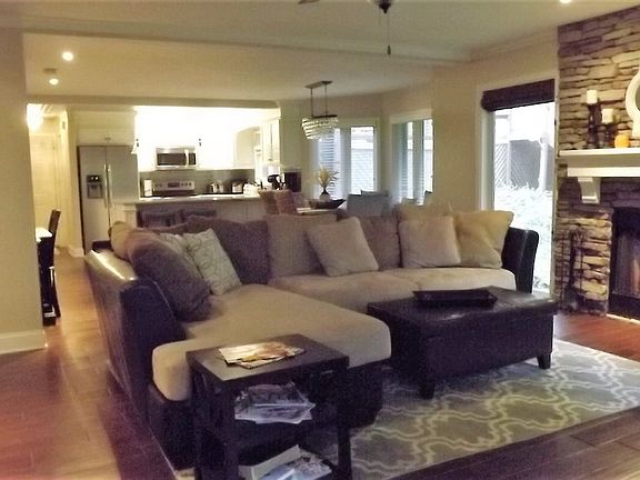 5th image of 9827 S Harbour Pointe Dr #18