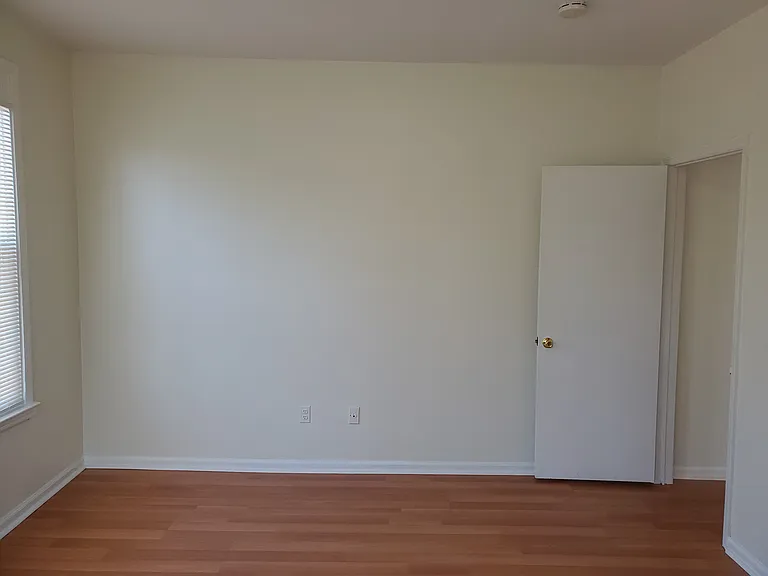 428 Elwood Ave #2S — Photo 8