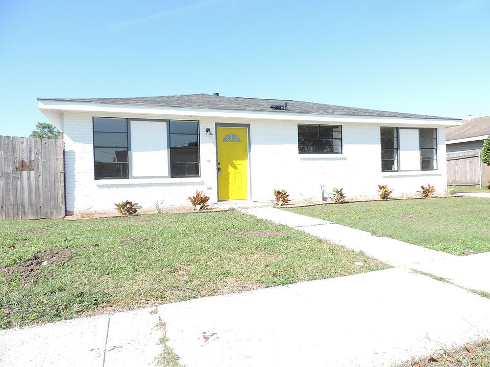 1st image of 560 Willowbrook Dr