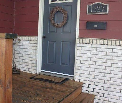 4th image of 1227 1st Ave SE
