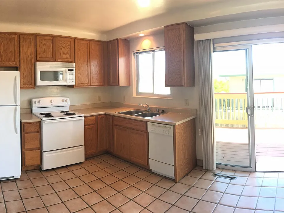 Kitchen/Dining